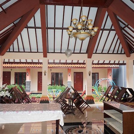 3C Familia Residence Джокякарта Екстериор снимка