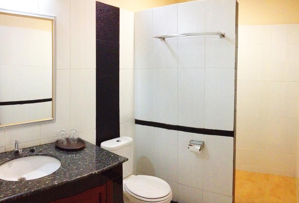 3C Familia Residence Джокякарта Стая снимка